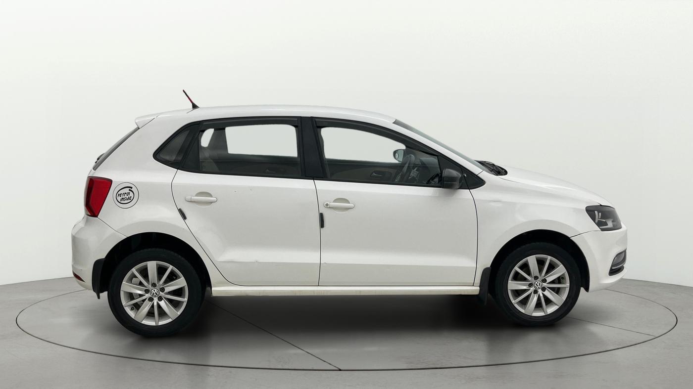 2015 Volkswagen Polo HIGHLINE1.2L, Petrol, Manual, 85,932 km, Right Side View