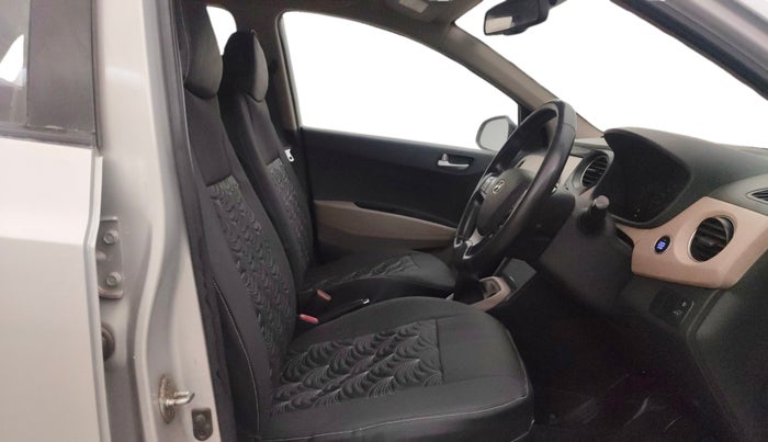 2016 Hyundai Xcent SX 1.2 (O), Petrol, Manual, 38,314 km, Right Side Front Door Cabin