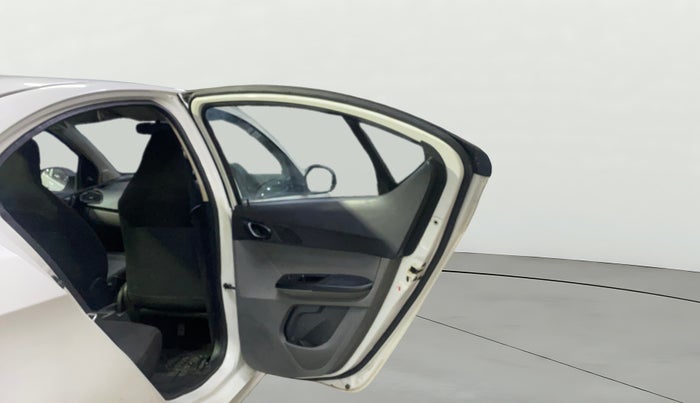 2017 Tata TIGOR XM PETROL, Petrol, Manual, 82,161 km, RHS Rear Door