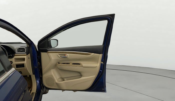 2018 Maruti Ciaz ALPHA 1.5 SHVS PETROL, Petrol, Manual, 82,251 km, RHS Front Door