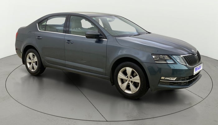 2017 Skoda Octavia STYLE 1.8 TSI AT, Petrol, Automatic, 92,155 km, Right Front Diagonal