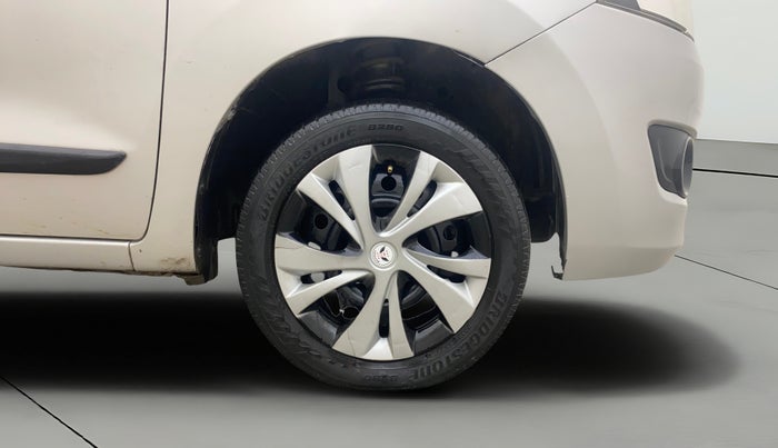 2014 Maruti Wagon R 1.0 VXI, Petrol, Manual, 1,15,085 km, Right Front Wheel