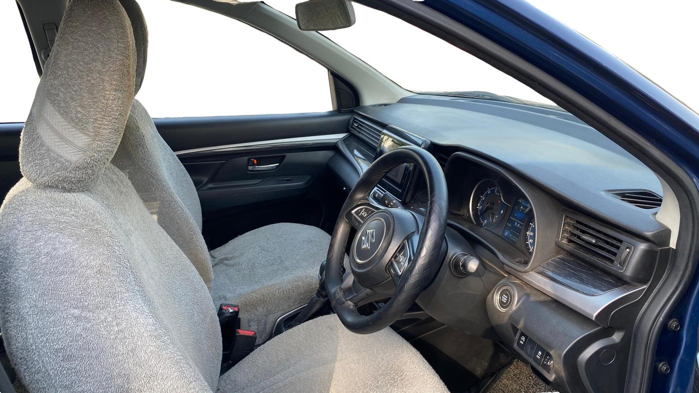 2019 Maruti XL6 ALPHA AT, Petrol, Automatic, 1,24,575 km, Right Side Front Door Cabin