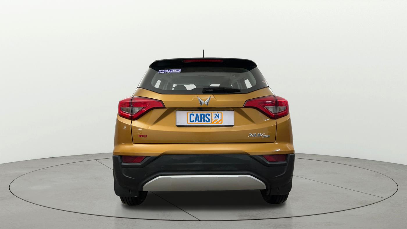 2022 Mahindra XUV300 W8(O) TURBO GDI, Petrol, Manual, 14,537 km, Back/Rear