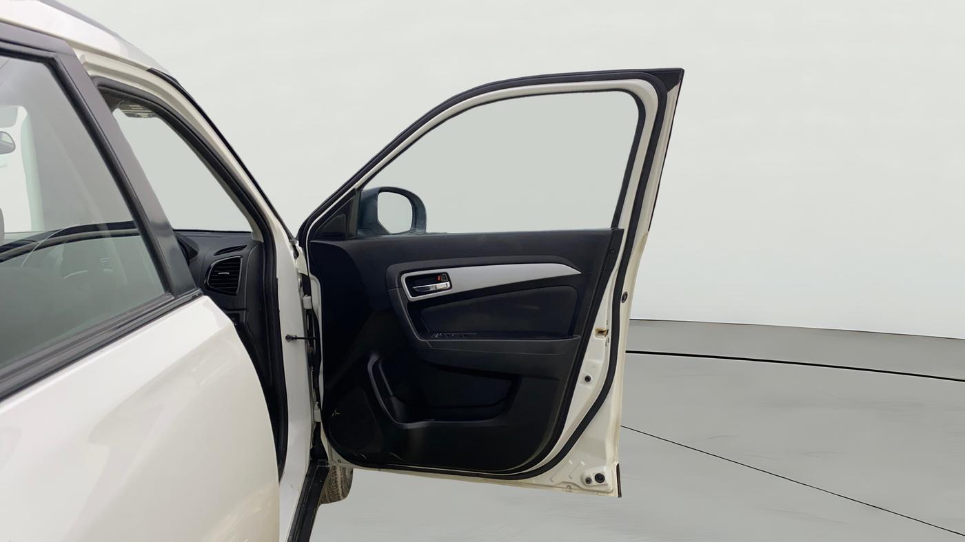 2020 Maruti Vitara Brezza ZXI AT SHVS, Petrol, Automatic, 35,065 km, RHS Front Door