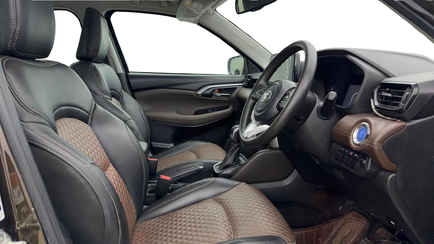 2023 Toyota URBAN CRUISER HYRYDER G HYBRID, Hybrid, Automatic, 26,777 km, Right Side Front Door Cabin