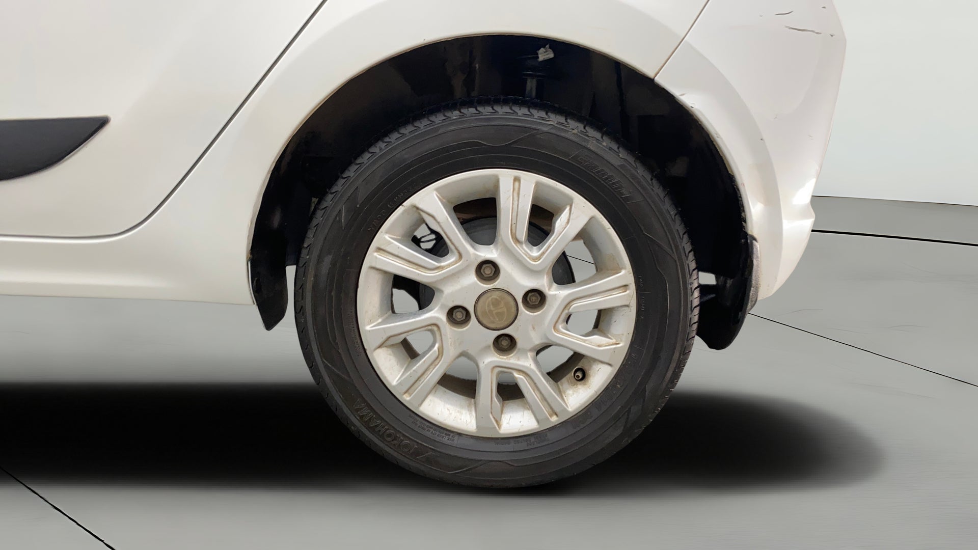 camera-Left-Rear-Wheel