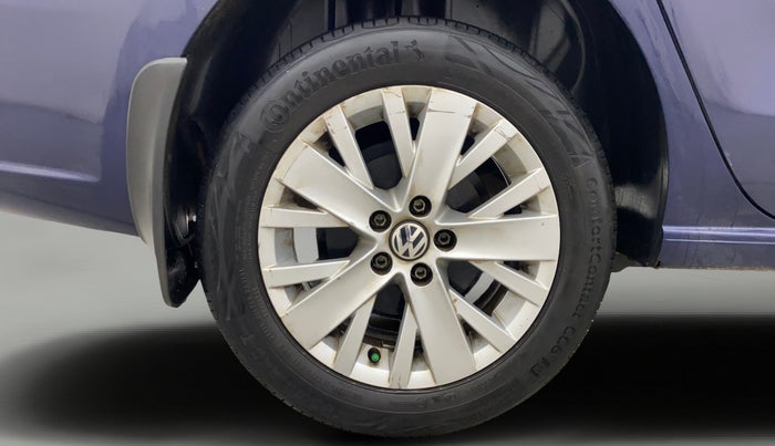 2015 Volkswagen Vento HIGHLINE 1.6 MPI, Petrol, Manual, 69,058 km, Right Rear Wheel