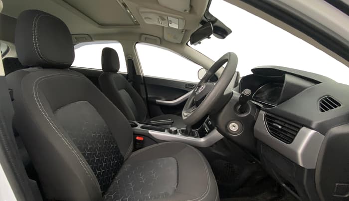 2023 Tata NEXON XM PLUS SUNROOF PETROL, Petrol, Manual, 3,456 km, Right Side Front Door Cabin