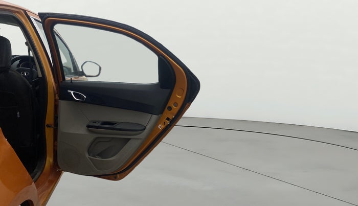 2016 Tata Tiago XZ PETROL, Petrol, Manual, 46,563 km, RHS Rear Door