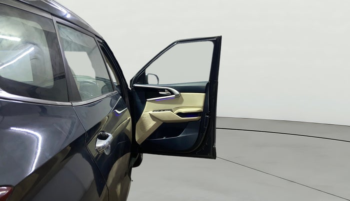 2022 KIA CARENS LUXURY PLUS 1.4 PETROL DCT 7 STR, Petrol, Automatic, 35,201 km, RHS Front Door