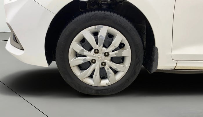 2018 Hyundai Verna 1.4 E PETROL, Petrol, Manual, 87,409 km, Left Front Wheel