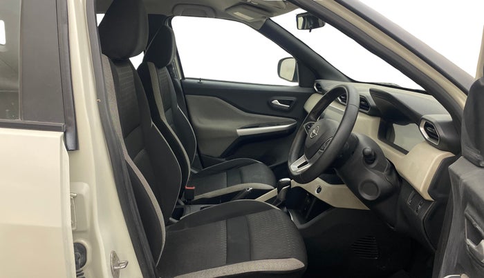 2021 Nissan MAGNITE XV TURBO CVT, Petrol, Automatic, 33,105 km, Right Side Front Door Cabin