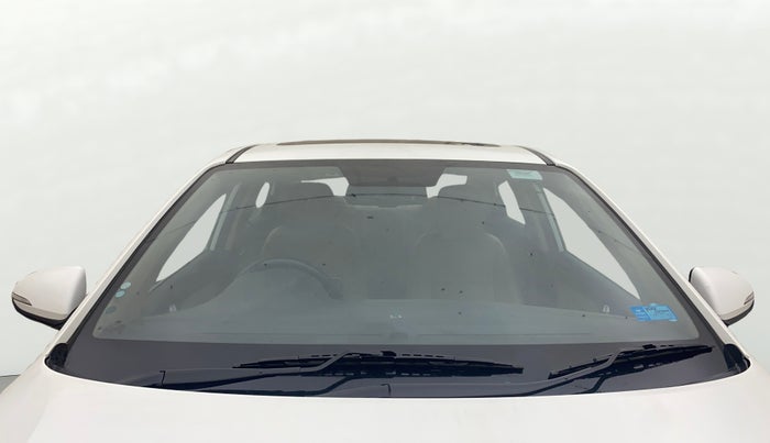 2018 Hyundai Verna 1.6 CRDI SX + AT, Diesel, Automatic, 1,01,963 km, Front Windshield