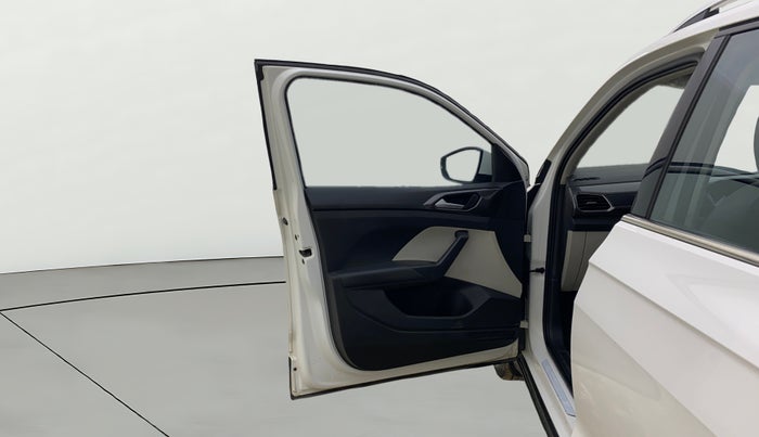 2022 Volkswagen TAIGUN TOPLINE 1.0 TSI MT, Petrol, Manual, 54,233 km, LHS Front Door