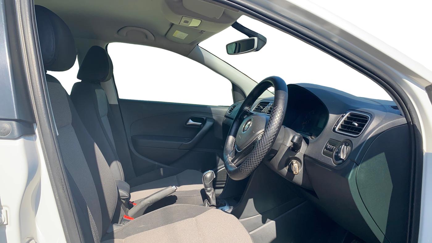 2017 Volkswagen Polo GT TSI AT, Petrol, Automatic, 1,04,458 km, Right Side Front Door Cabin
