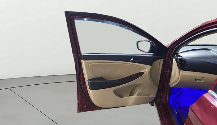 2014 Hyundai Verna FLUIDIC 1.6 VTVT SX, Petrol, Manual, 82,833 km, LHS Front Door