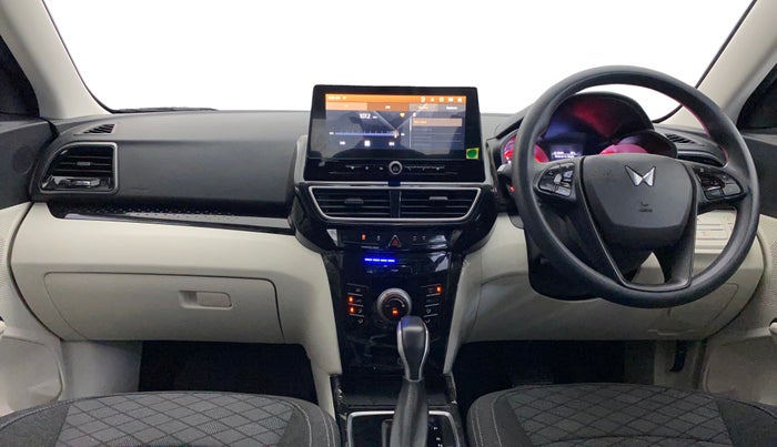 2024 Mahindra XUV 3XO MX3 1.2 L TCMPFI AT, Petrol, Automatic, 2,214 km, Dashboard