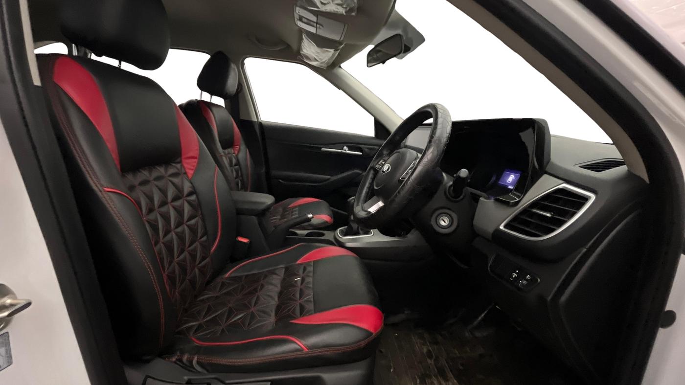 2020 KIA SELTOS HTK 1.5 PETROL, Petrol, Manual, 15,813 km, Right Side Front Door Cabin