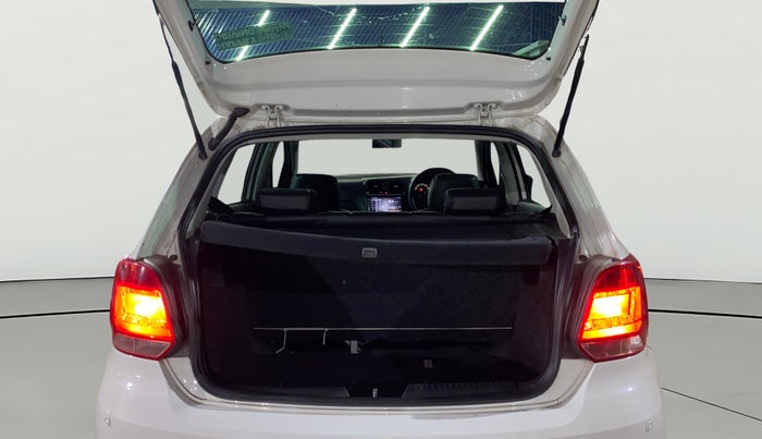 2018 Volkswagen Polo COMFORTLINE 1.0L MPI, Petrol, Manual, 43,583 km, Boot Open Zoomed View