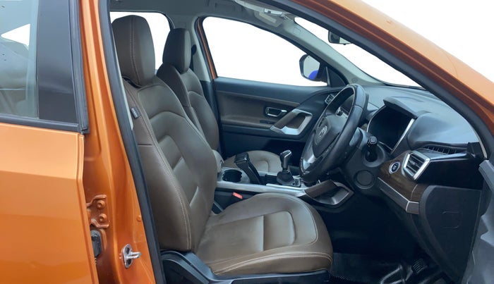 2019 Tata Harrier XZ 2.0L, Diesel, Manual, 69,490 km, Right Side Front Door Cabin