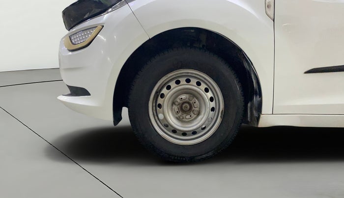 2021 Tata ALTROZ XE PLUS PETROL, Petrol, Manual, 24,791 km, Left Front Wheel