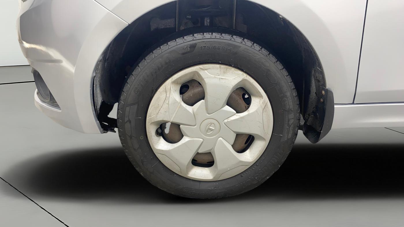 2018 Tata Tiago XT PETROL, Petrol, Manual, 1,28,118 km, Left Front Wheel