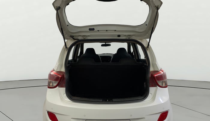 2015 Hyundai Grand i10 SPORTZ 1.2 KAPPA VTVT, Petrol, Manual, 61,620 km, Boot Open Zoomed View