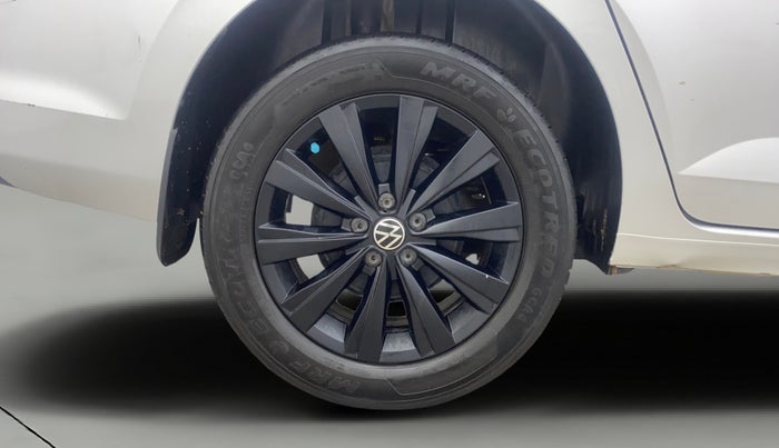 2023 Volkswagen VIRTUS HIGHLINE TSI 1.0 MT, Petrol, Manual, 22,718 km, Right Rear Wheel