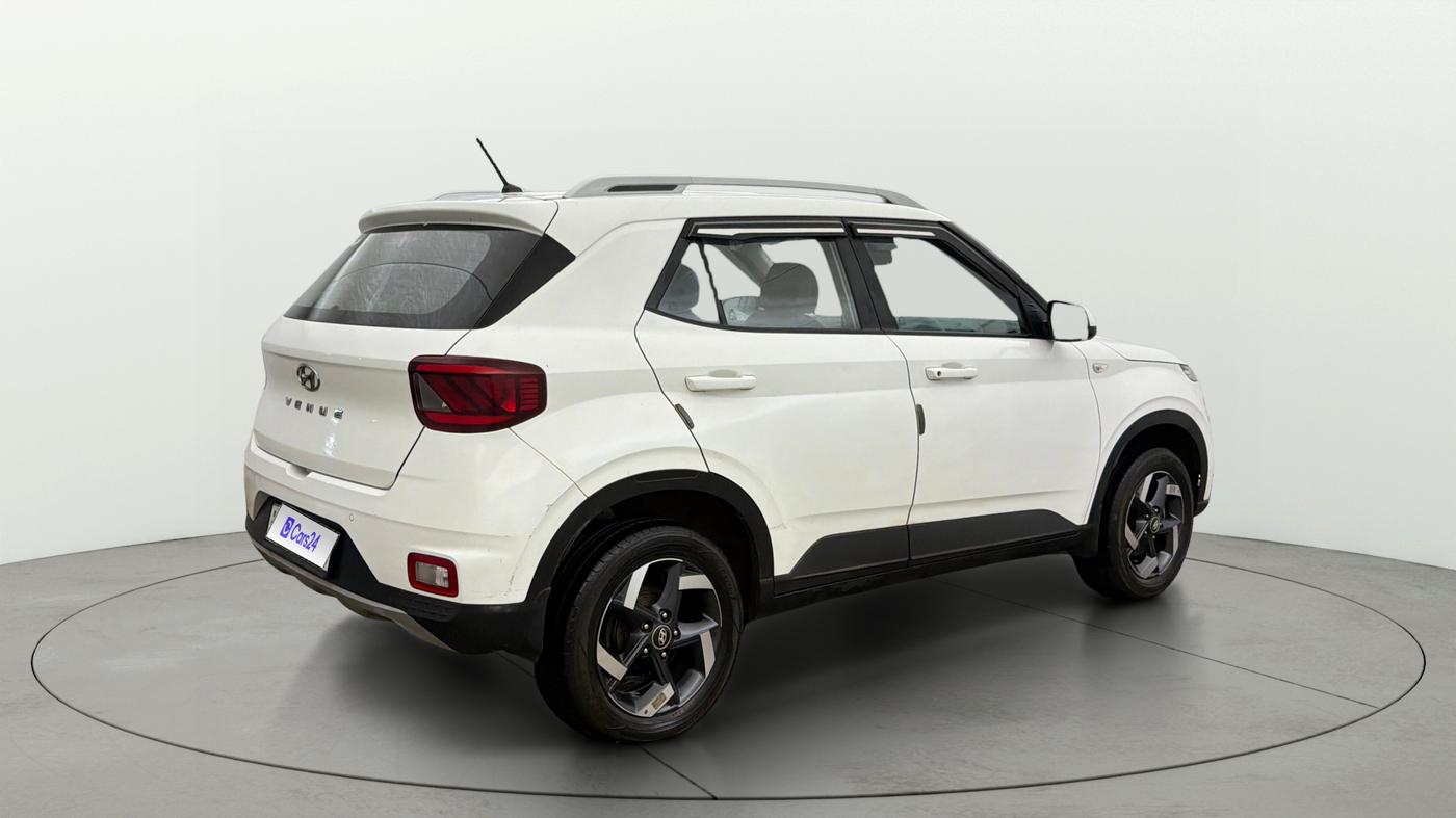 2021 Hyundai VENUE S 1.2, Petrol, Manual, 38,032 km, Right Back Diagonal