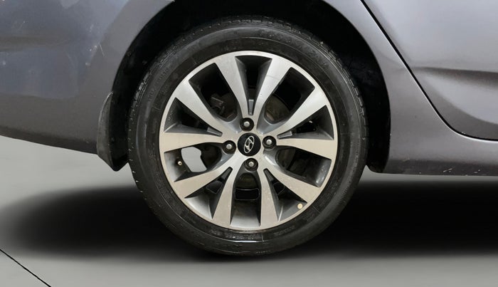 2013 Hyundai Verna FLUIDIC 1.6 VTVT SX, Petrol, Manual, 77,894 km, Right Rear Wheel