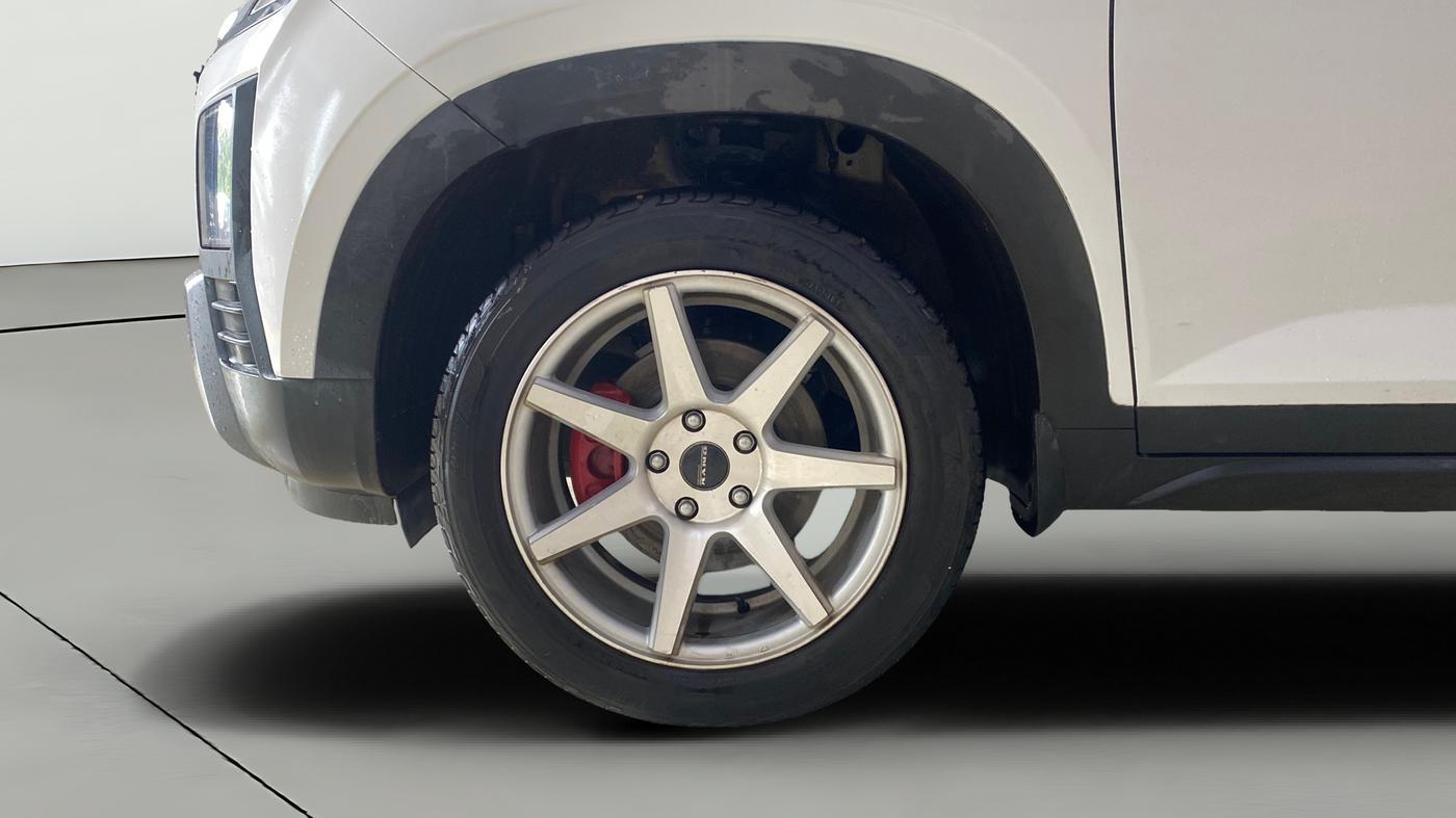 2025 Hyundai Creta E 1.5 PETROL, CNG, Manual, 10,365 km, Left Front Wheel