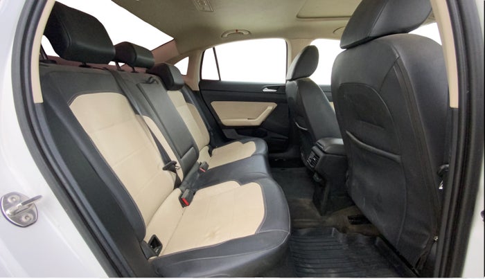 2023 Volkswagen VIRTUS TOPLINE TSI 1.0 MT, Petrol, Manual, 41,340 km, Right Side Rear Door Cabin