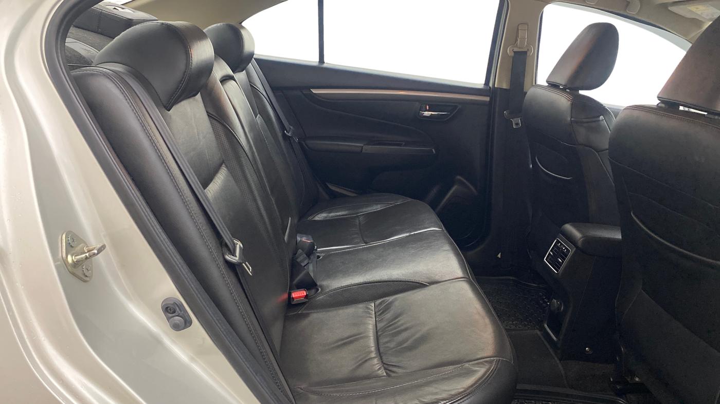 2018 Maruti Ciaz S DIESEL 1.3, Diesel, Manual, 1,23,269 km, Right Side Rear Door Cabin