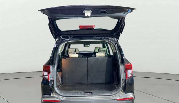 2022 KIA CARENS LUXURY PLUS 1.4 PETROL 7 STR, Petrol, Manual, 43,820 km, Boot Open Zoomed View