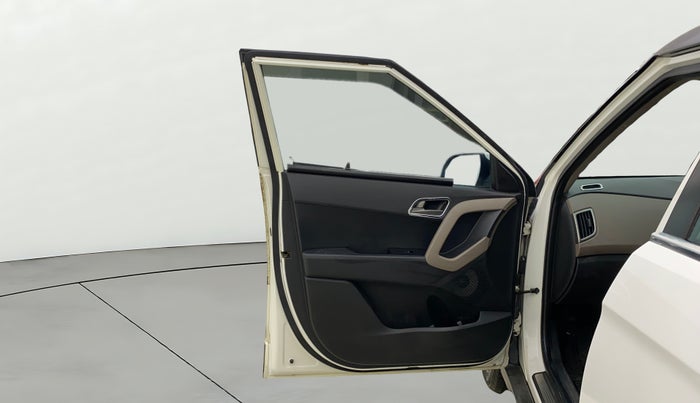 2016 Hyundai Creta SX PLUS 1.6 PETROL, Petrol, Manual, 63,797 km, LHS Front Door