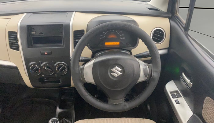 2018 Maruti Wagon R 1.0 LXI CNG, CNG, Manual, 1,26,735 km, Steering Wheel Close Up