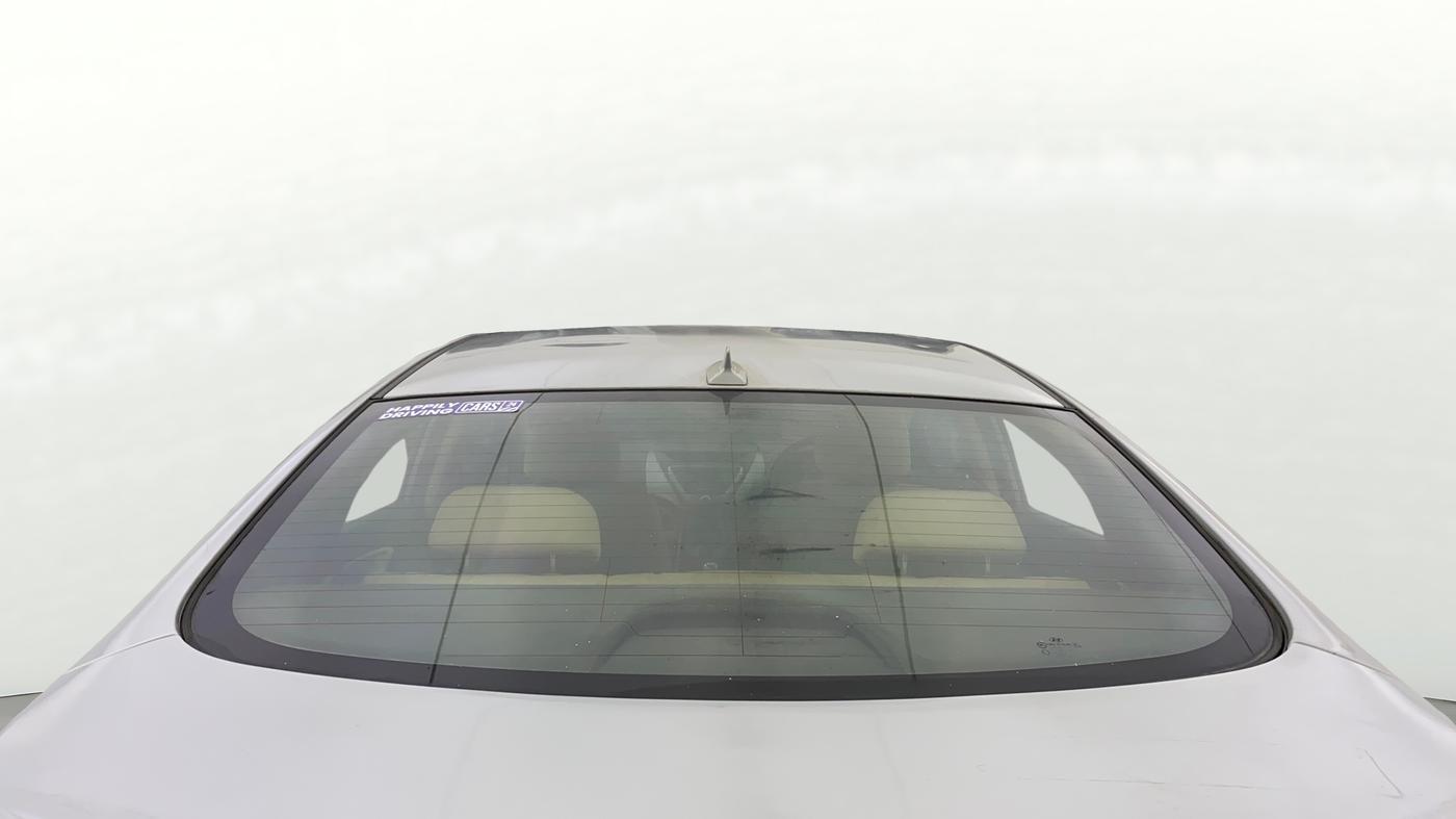 2012 Hyundai New Elantra 1.6 S MT DIESEL, Diesel, Manual, 1,29,639 km, Rear Windshield