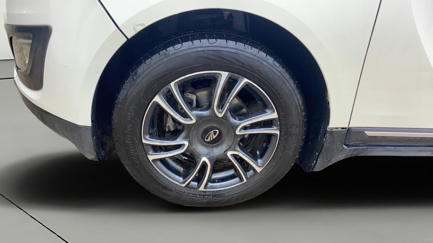 2018 Mahindra MARAZZO M8 7 STR, Diesel, Manual, 1,31,905 km, Left Front Wheel