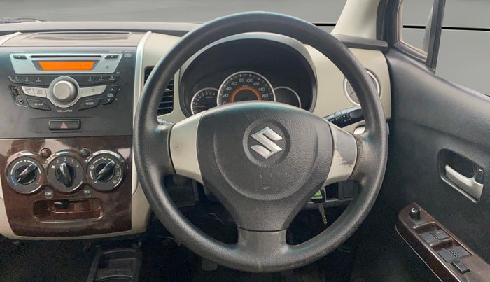 2016 Maruti Wagon R 1.0 VXI, Petrol, Manual, 94,996 km, Steering Wheel Close Up