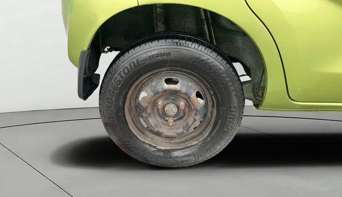 2016 Datsun Redi Go S, Petrol, Manual, 95,733 km, Right Rear Wheel