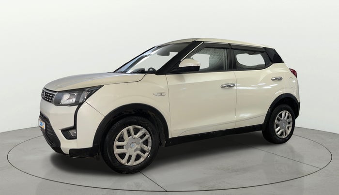 2020 Mahindra XUV300 W4 1.2 PETROL, Petrol, Manual, 76,769 km, Left Front Diagonal