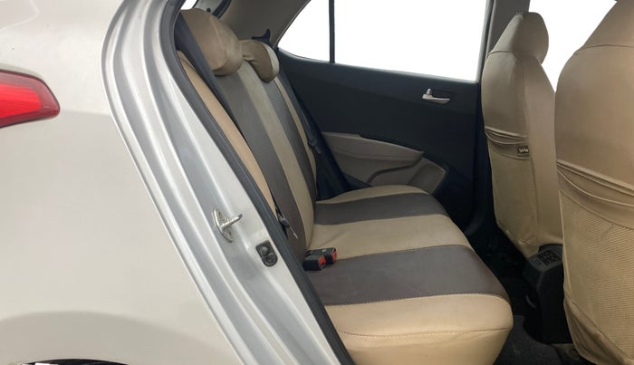 2016 Hyundai Grand i10 ASTA AT 1.2 KAPPA VTVT, Petrol, Automatic, 26,630 km, Right Side Rear Door Cabin