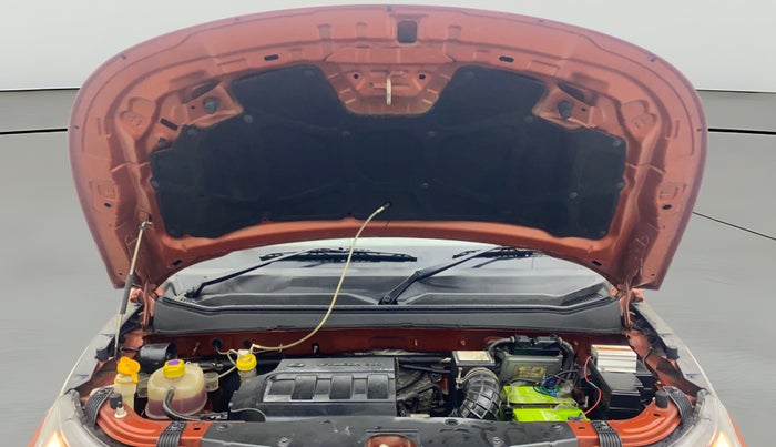 2016 Mahindra Kuv100 K6 6 STR, Petrol, Manual, 27,837 km, Open Bonet