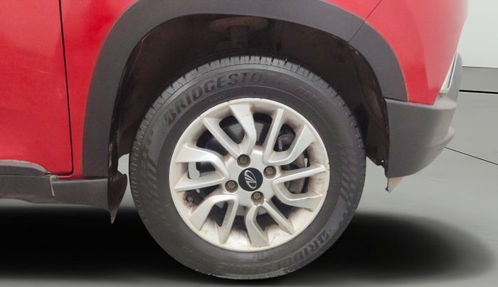 2016 Mahindra Kuv100 K8 D 6 STR, Diesel, Manual, 26,028 km, Right Front Wheel