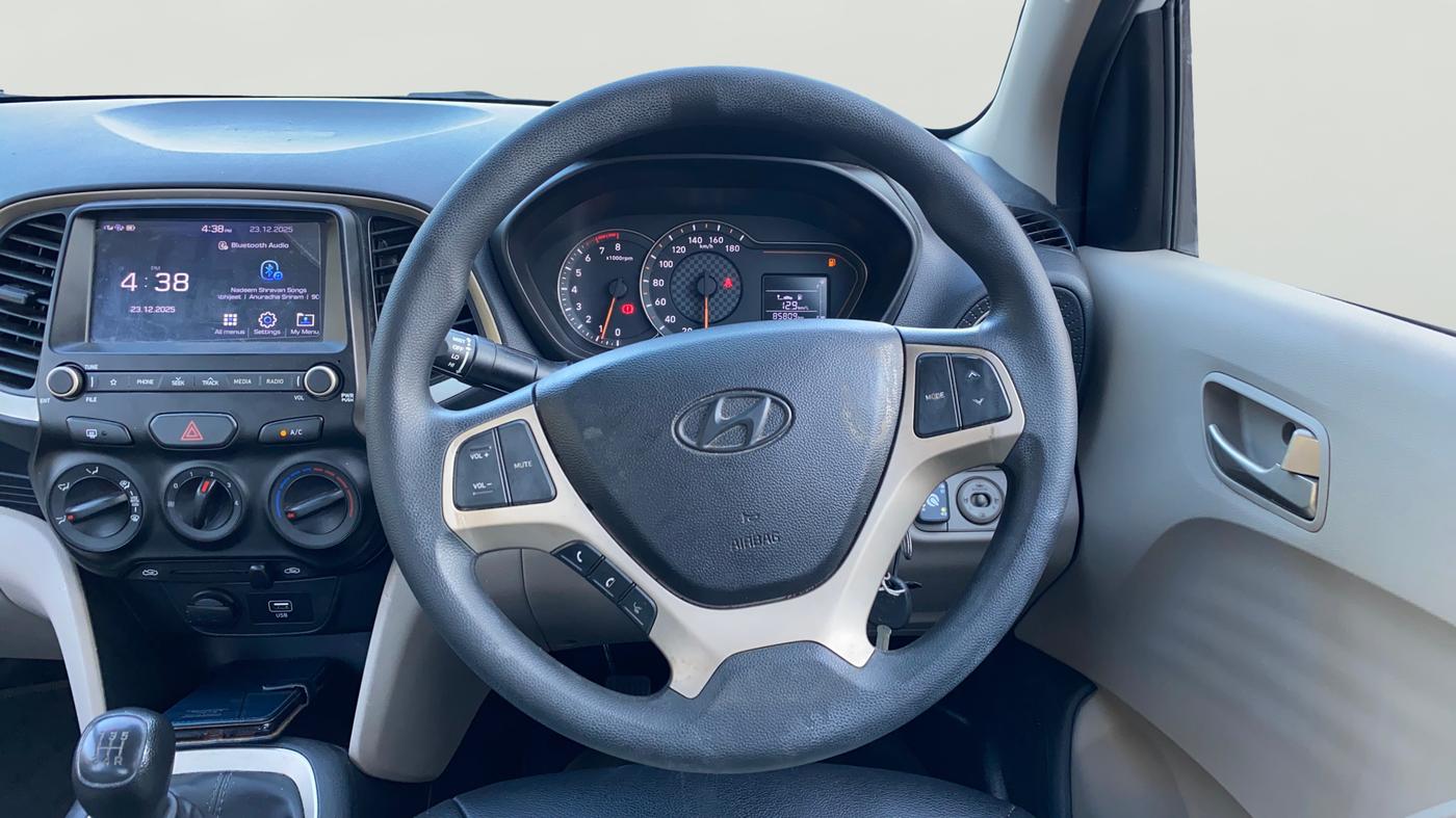 2019 Hyundai NEW SANTRO SPORTZ MT, CNG, Manual, 85,644 km, Steering Wheel Close Up