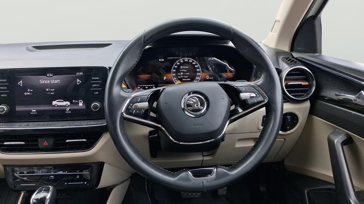 2023 Skoda SLAVIA STYLE 1.0L TSI AT, Petrol, Automatic, 83,399 km, Steering Wheel Close Up