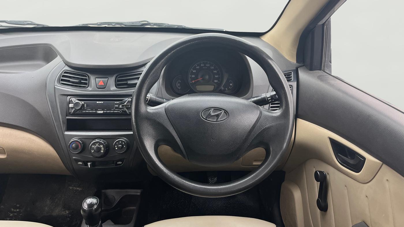 2015 Hyundai Eon D-LITE+, Petrol, Manual, 76,595 km, Steering Wheel Close Up