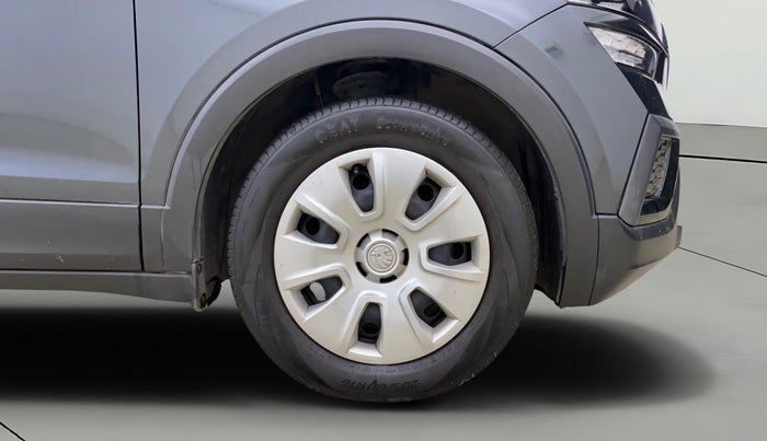 2022 Skoda KUSHAQ ACTIVE 1.0L TSI MT, Petrol, Manual, 41,024 km, Right Front Wheel