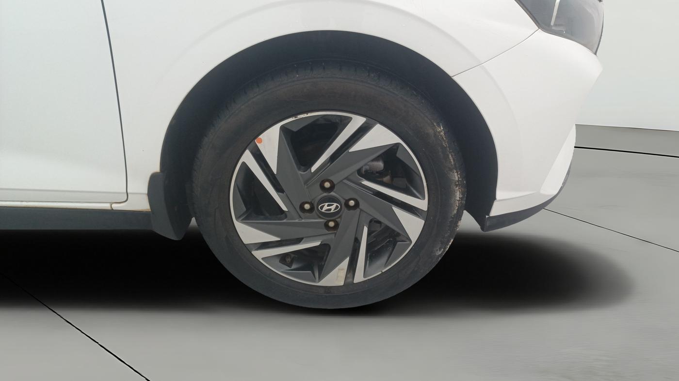 2022 Hyundai NEW I20 ASTA 1.2 MT, Petrol, Manual, 43,102 km, Right Front Wheel